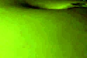 who's this bollywood loving brunette beauty