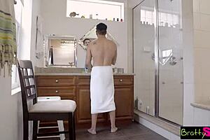 Hottie Gets Pussy Pleased with Dick and Tongue!