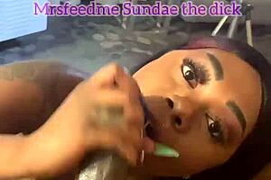 Indulge in a decadent caramel and chocolate sundae delight with ebony flavors