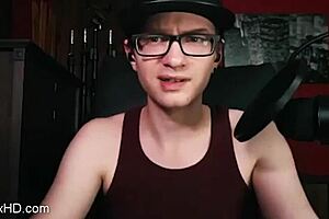 Stepsister teases stepbrother with intimate solo play under his gaze