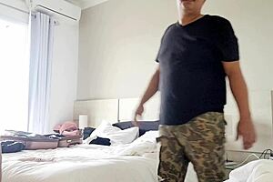 previa do carnaval no quarto do hotel 😏