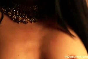 Dancing erotic in the indian night just to feel the rhythm