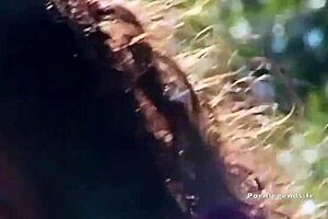 monique re�oit sa r�compense avec une charge de sperme dans la bouche