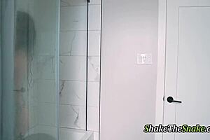 shake the snake anal with horny stepsis in dorm room