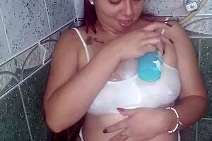 Colombian Slut Masturbating Alone at Home