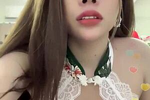 Girl reveals her deceitful breasts in a sexy flash