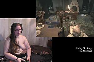 【オナニー・自撮り】ベランダで大胆にオナニーする人妻 i feel so horny