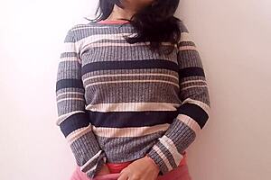 Latina Masturbating in Public!