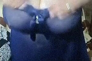 Russian Mature Woman Uses Huge Toy For Self Pleasure