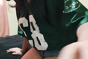 Neighbor Fills Pussy with Cream