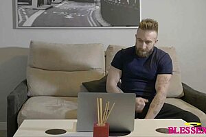 Ela enjoys the pink pussy in interactive lesbian domination party