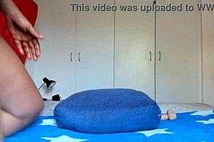 ebony woman enjoys gentle dildo ride