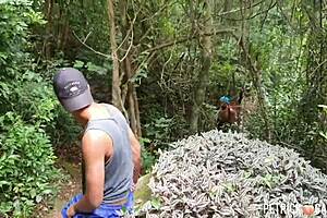 Hey, I hiked the trail and met a guy jerking off, couldn't resist and we came together