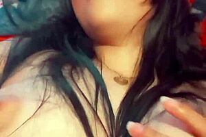 Watch me masturbate so nicely and drip a lot of milk? Do you like this sexy amateur action?