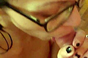 stepbrother orally pleasures her pussy to orgasm