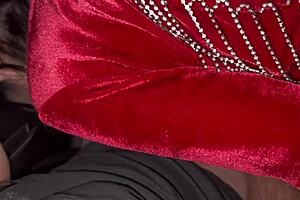 Balada pumb de vestidinho curtinho arrastei um boy pro carro e transamos gostoso