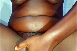 Hettyhottbutt Fingers Her Wet Ebony Pussy Deep