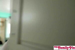 Minxx Marii Chooses Morning Coffee Over Sex