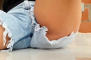 latina webcam girl does anything for money, including hardcore sucking