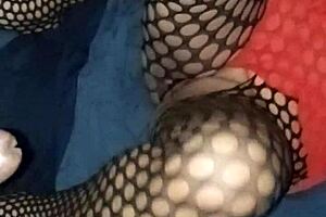 angelg and kuzz suck and fuck? watch them now!