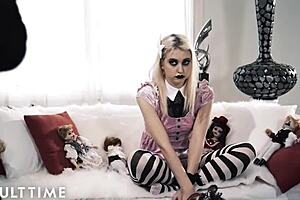 Small hands discipline goth hottie chloe cherry with rough anal domination.