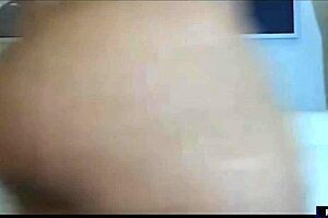 An oiled latina teen 18+ shows her huge bubble butt