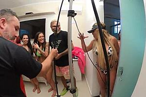 milf says, você comeria essa morena greluda? while licking petite pussy in group