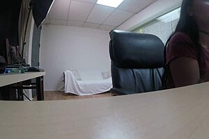 Gypsy girl giving fan oral POV in reality scene