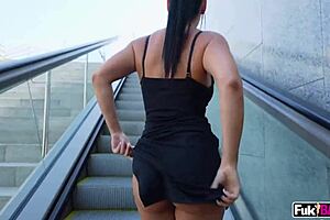 Megan Fiore Enjoys Outdoor Anal Session