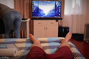 Rescuing A Stuck Girlfriend With A Good Old Dick