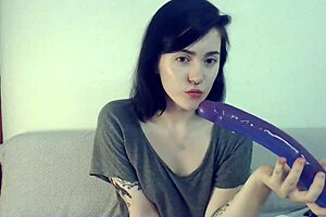 Slapping and fucking this hairy brunette teen 18+ on webcam in all holes 😏🔥