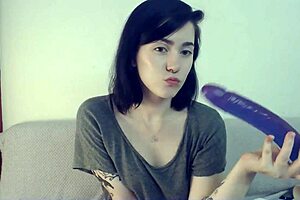 Slapping and fucking this hairy brunette teen 18+ on webcam in all holes 😏🔥