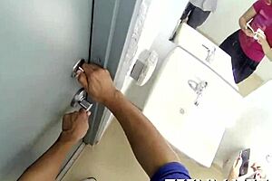 Babe courtney loxx engulfs cock in competition