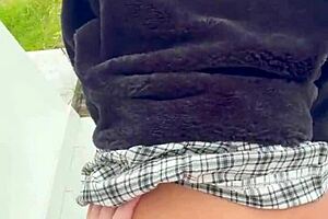 i recorded my girlfreind fucking me outdoos in the park, it wass so hot