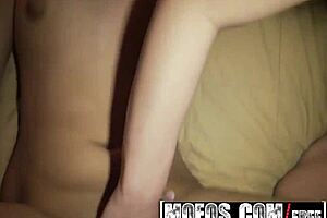 amatuer teen 18+s courtney madison rosalie ruizs take turns riding cock - mofos