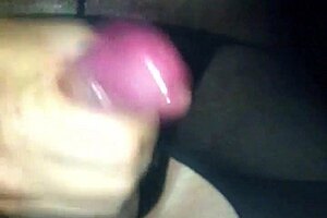 She cums outdoors in the dark public.