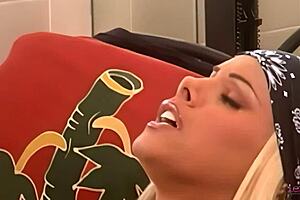 Blonde lesbians lick pussy in the bath before dildo fucking