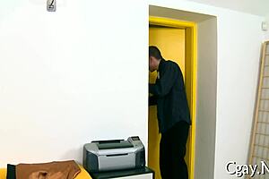 I love this free gay sex experience.