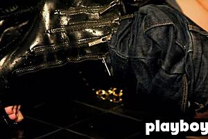 Krystal Lorrie Posing Naked And Chatting