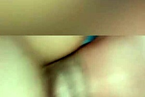 Stranger fucks chubby wife on the floor 😏 homemade milf action