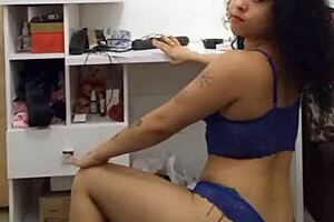 Hey, check out Haven dancing and shaking that big ass around.