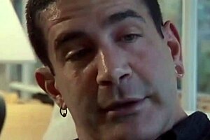 She gives blowjob on rainy day