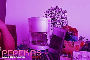 vivi guedez calls computer technician for pc repair, novinho cheats on wife and can't resist