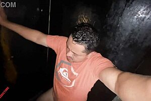 mavambo da central da leste tomou pica grossa no rabo por dinheiro safado deu gostoso e pediu vinte reais