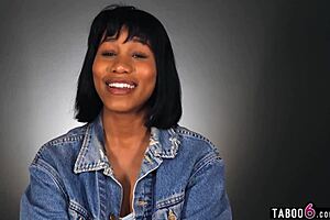 Ebony milf babe jenna foxx shows how women orgasm in solo fingering.