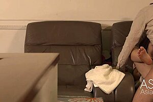 Super horny massage parlour trailer with wu qian qian getting bent over for public fingering and blowjob action!