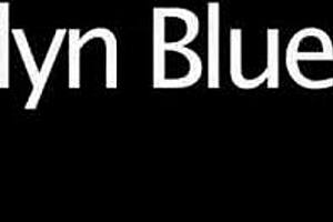 Naughty stunner sucks cumshot facial.