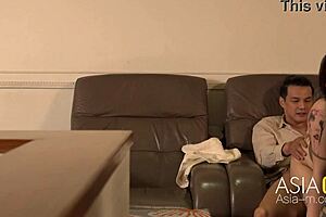 Super horny massage parlour trailer with wu qian qian getting bent over for public fingering and blowjob action!