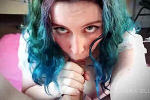 I Love Sucking Big Cocks and Taking Cum in My Mouth