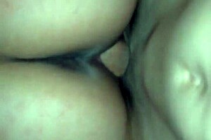 Mi novia cabalgandome la pija hasta venirse